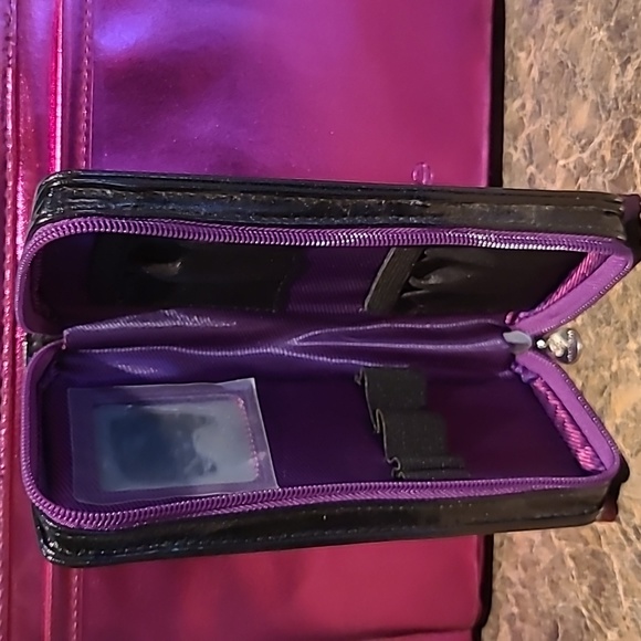 Younique brush case - Picture 2 of 4